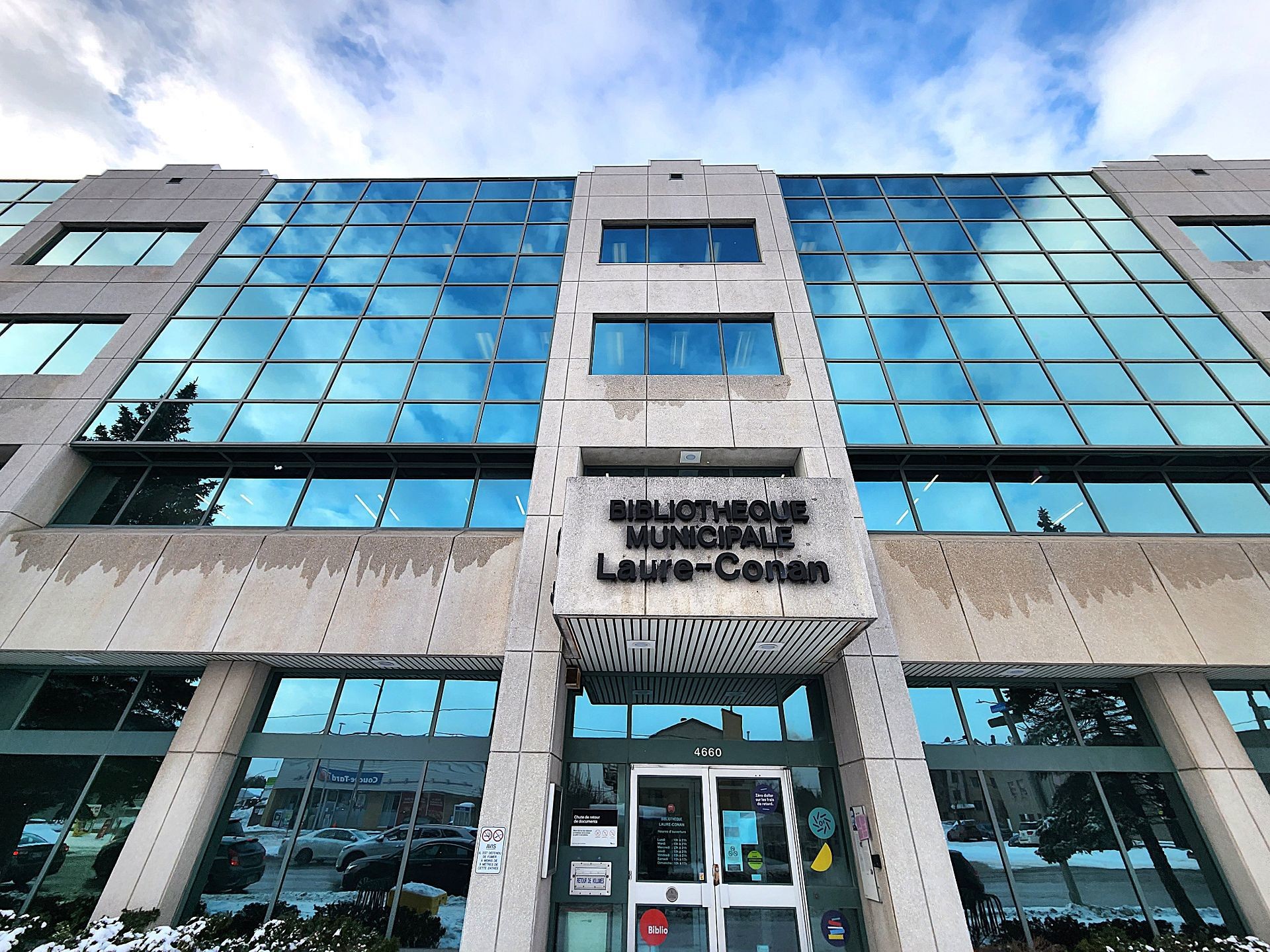 Façade - 425-4650 Boul. Des Laurentides, Laval (Vimont), QC - Outdoor