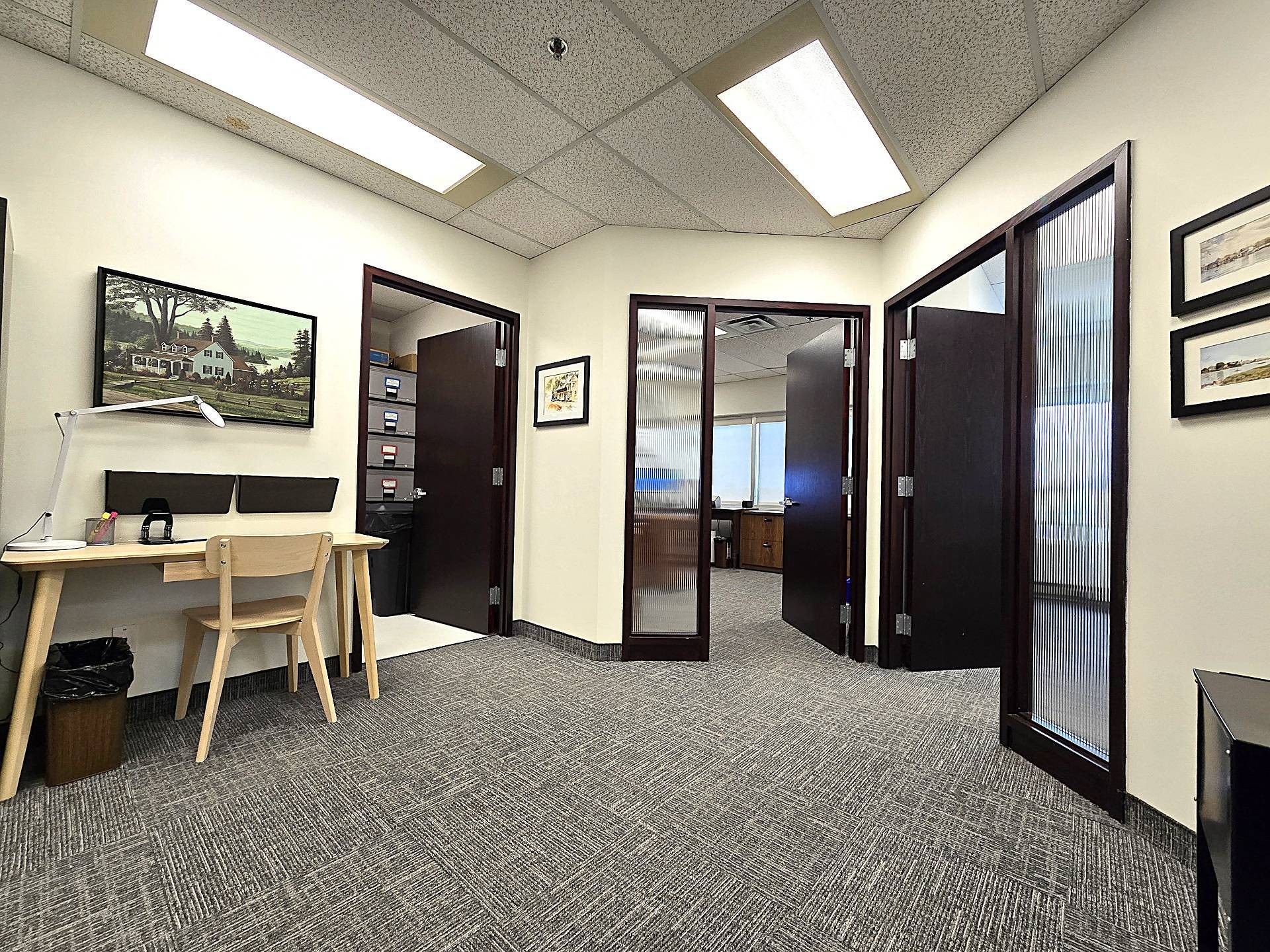 Bureau - 425-4650 Boul. Des Laurentides, Laval (Vimont), QC - Indoor