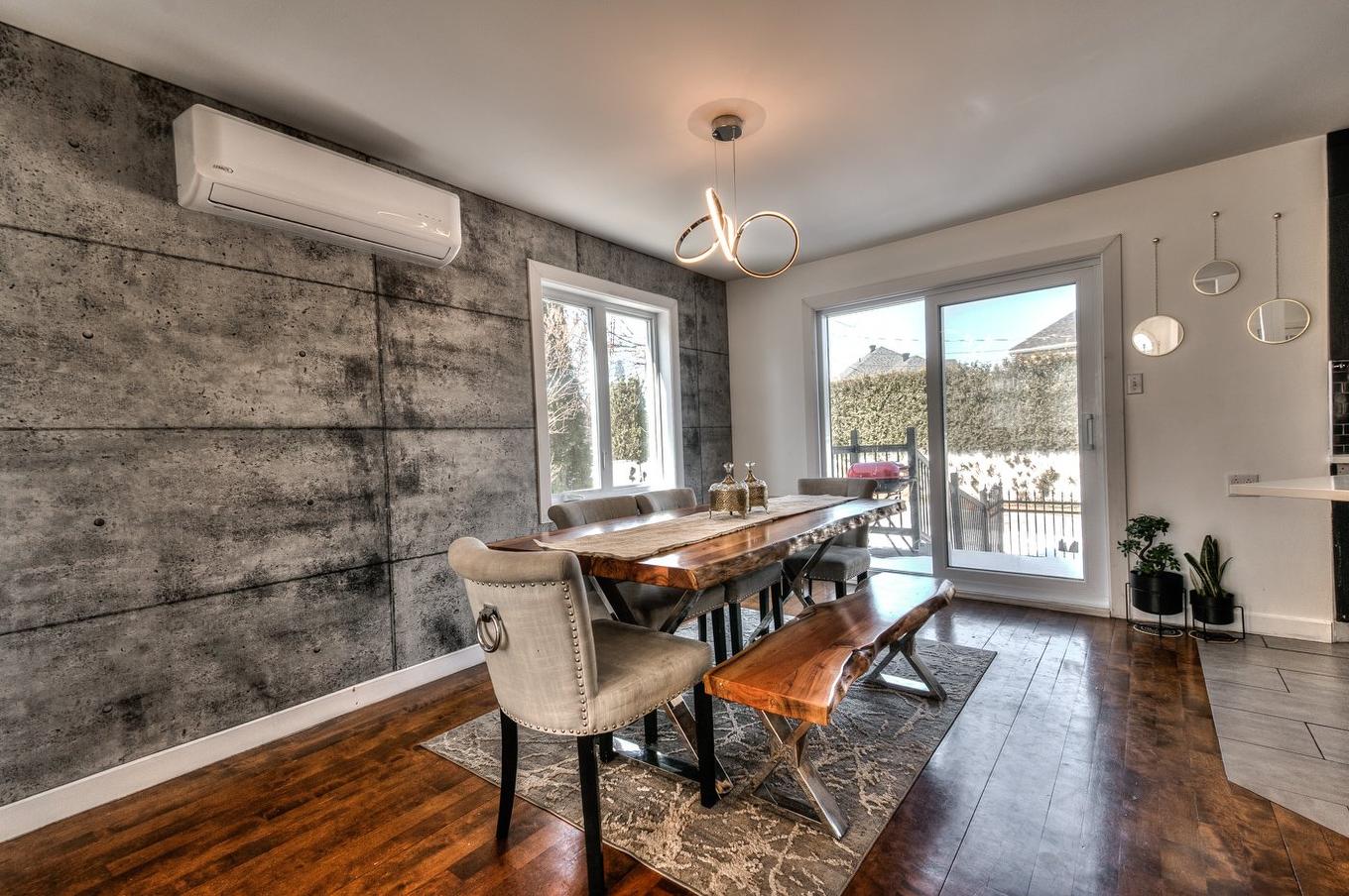 Salon - 18 Place De Fontenay, Sainte-Julie, QC - Indoor Photo Showing Dining Room