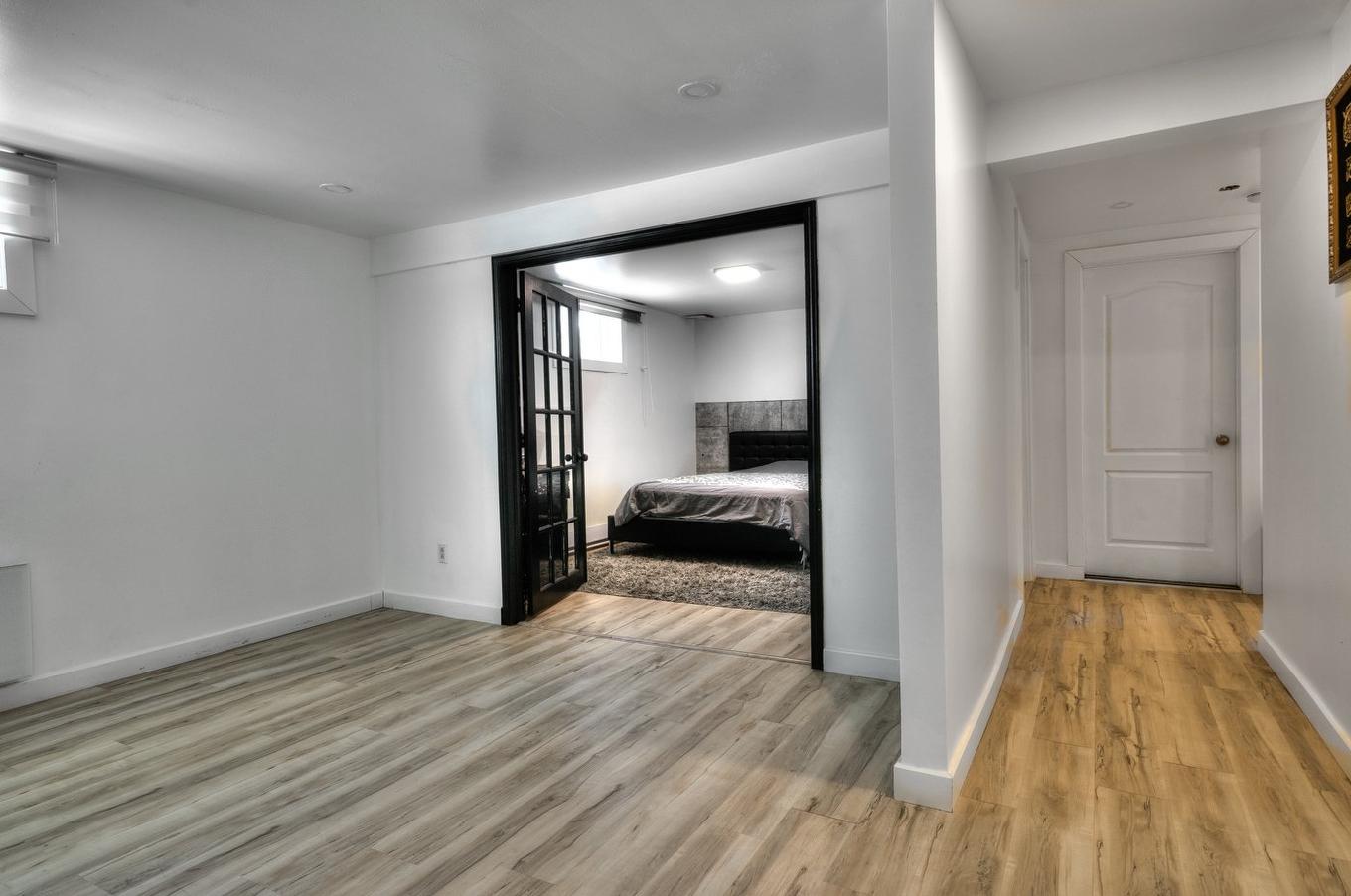 Chambre à coucher - 18 Place De Fontenay, Sainte-Julie, QC - Indoor Photo Showing Other Room