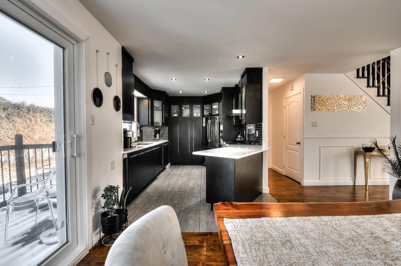 Cuisine - 18 Place De Fontenay, Sainte-Julie, QC - Indoor