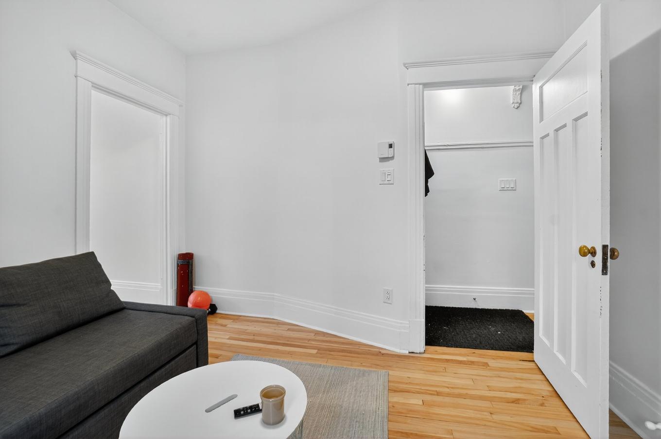 Living room - 5017 Rue Fabre, Montréal (Le Plateau-Mont-Royal), QC - Indoor