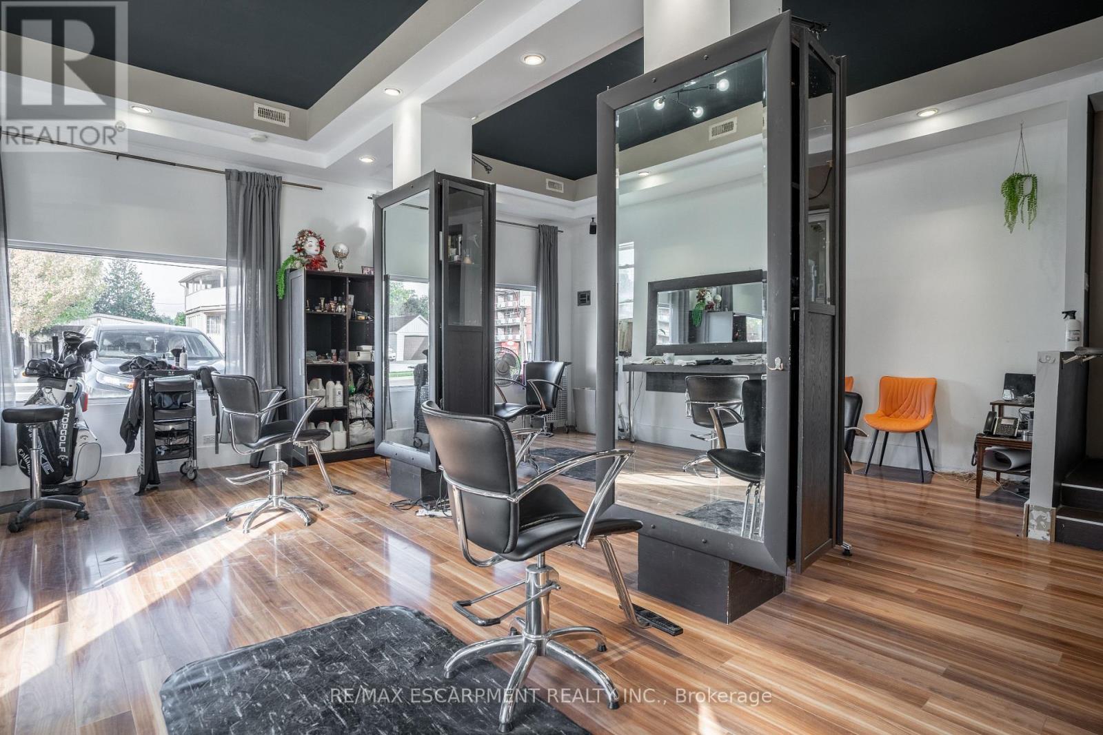 23 King Street W, Hamilton, ON