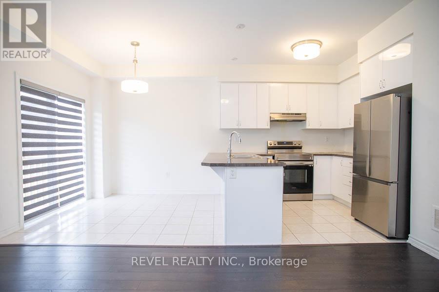 7 Poole Street, Brantford, ON - Indoor Photo Showing Kitchen With Stainless Steel Kitchen