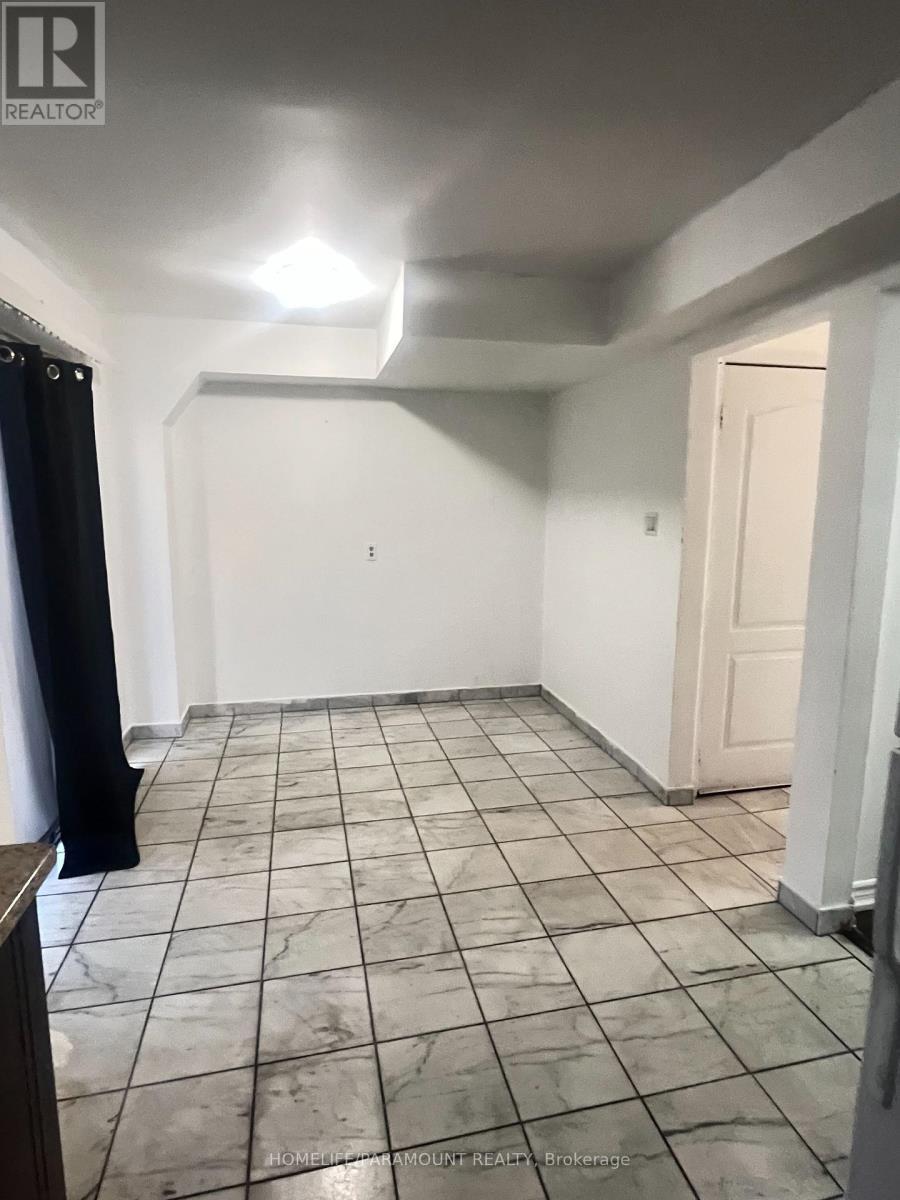 2Nd Floor - 14 Mcgraw Avenue, Brampton, ON - Indoor Photo Showing Other Room