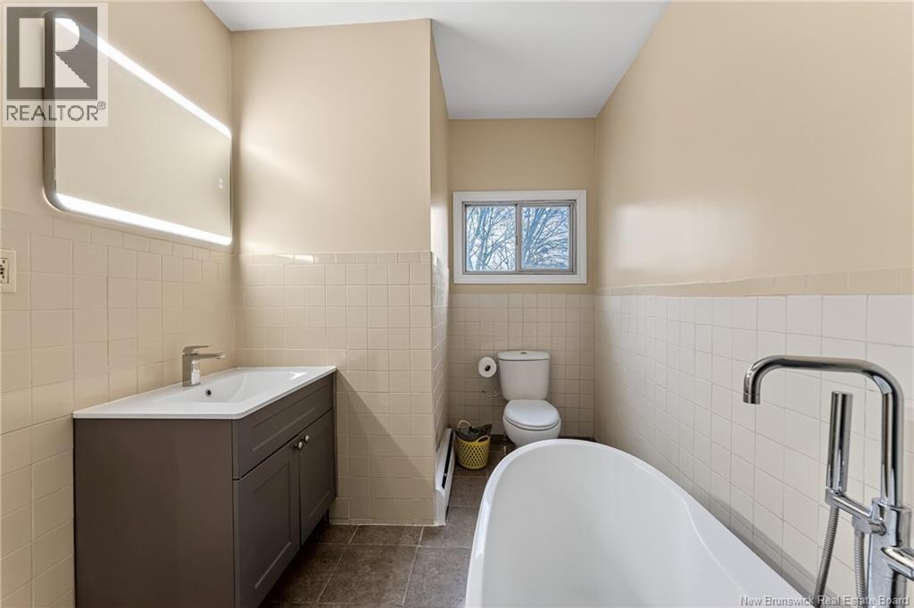 36 Queensway Way, St. Stephen, NB - Indoor Photo Showing Bathroom