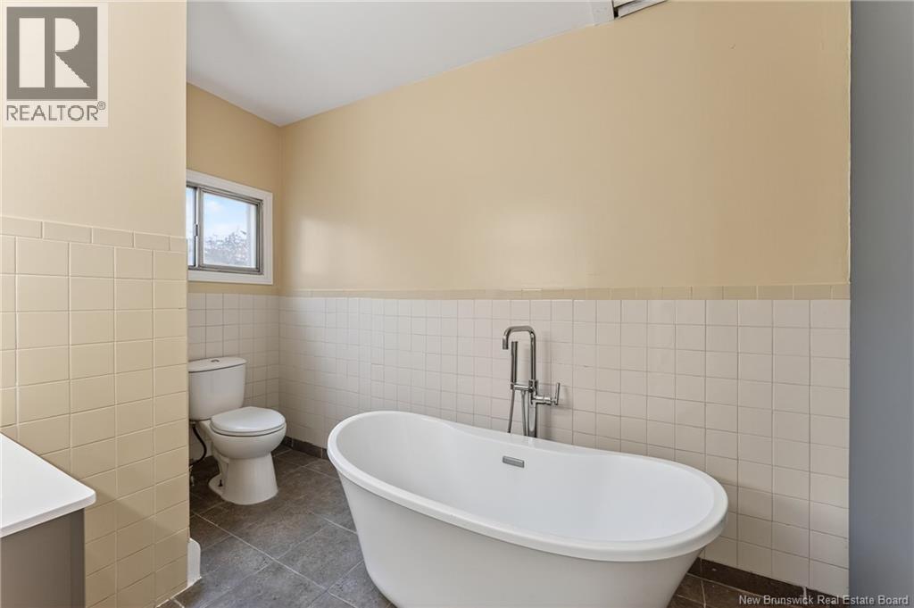 36 Queensway Way, St. Stephen, NB - Indoor Photo Showing Bathroom