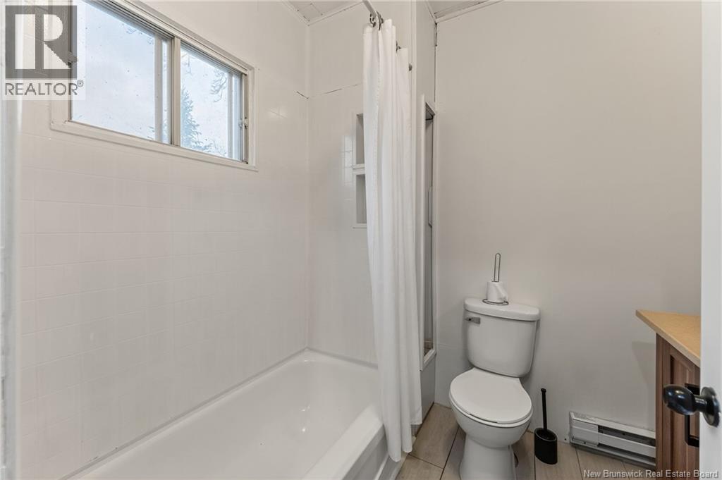 36 Queensway Way, St. Stephen, NB - Indoor Photo Showing Bathroom