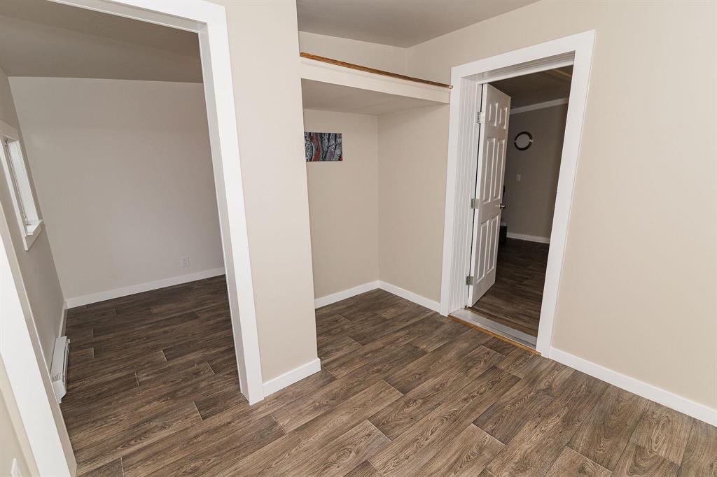 8 Mobile Street, Carman, MB - Indoor Photo Showing Other Room