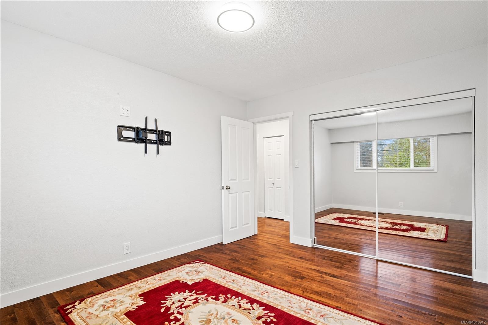 7554 Superior Rd, Lantzville, BC