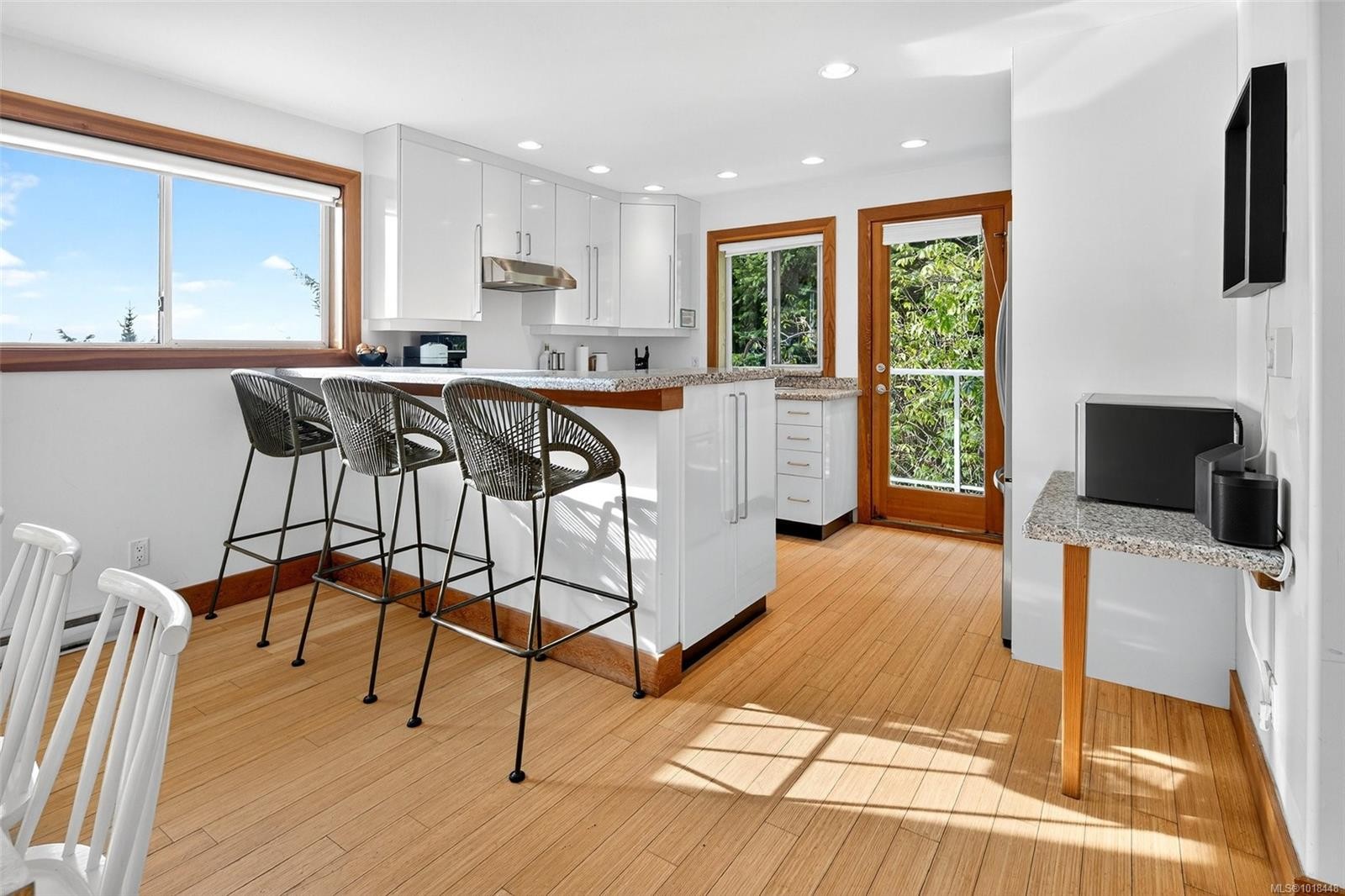 2594 Seaside Dr, Sooke, BC