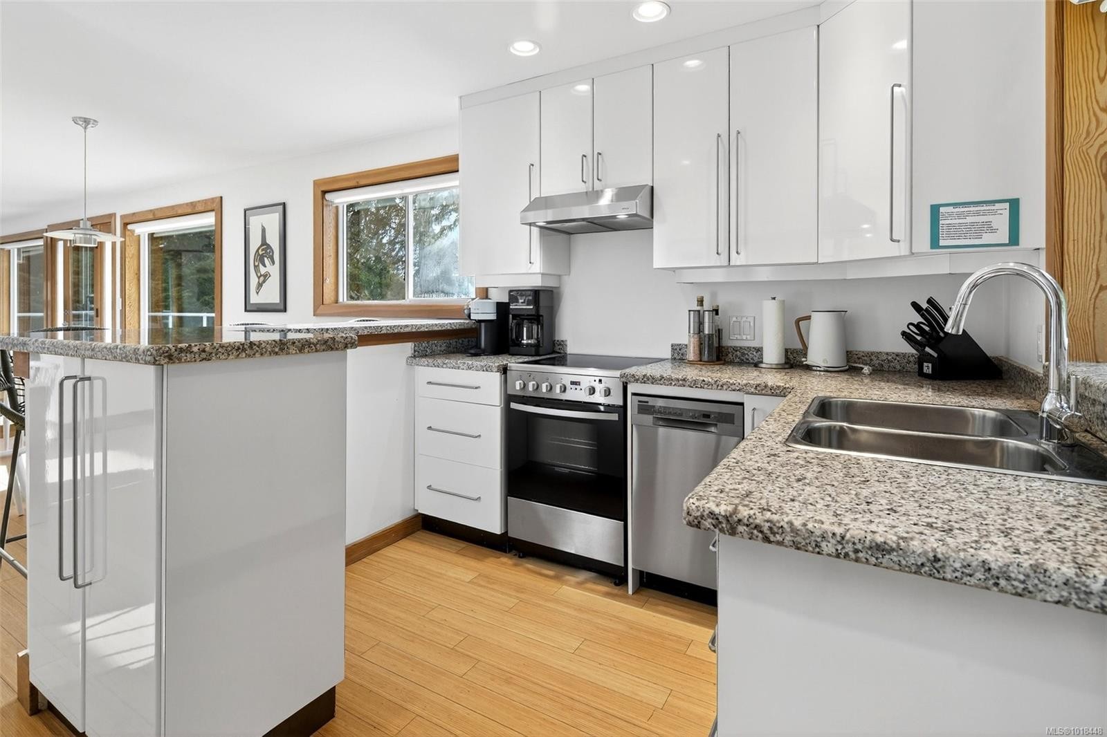 2594 Seaside Dr, Sooke, BC