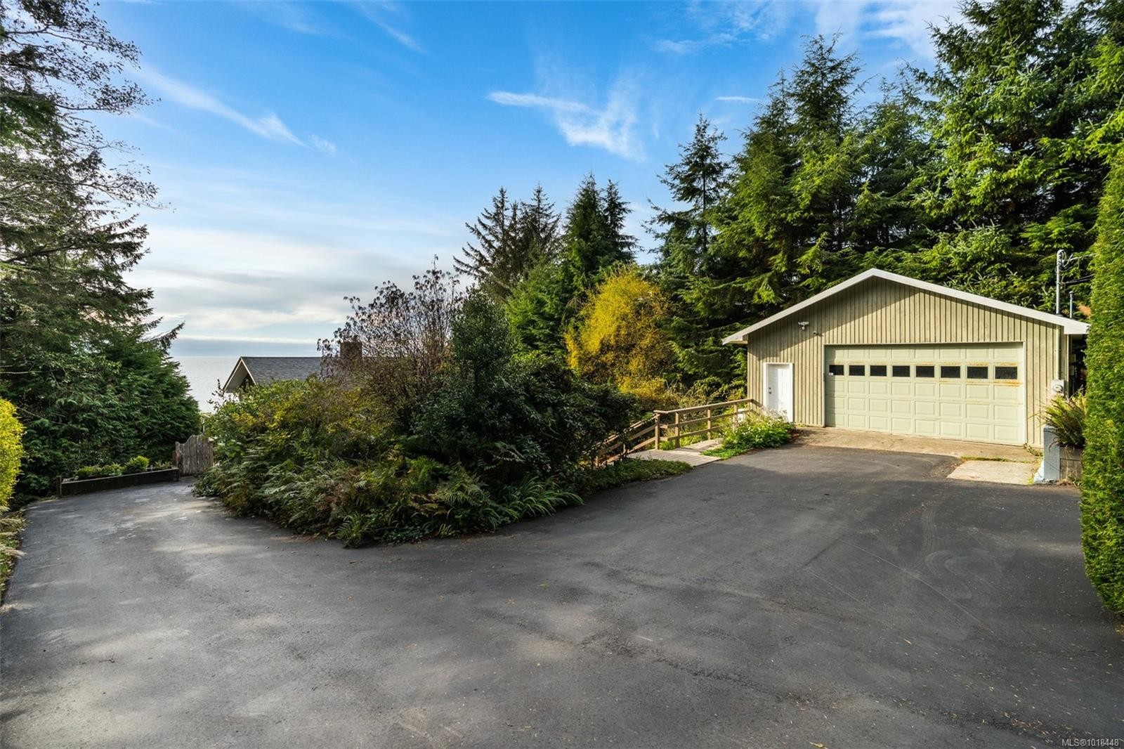 2594 Seaside Dr, Sooke, BC