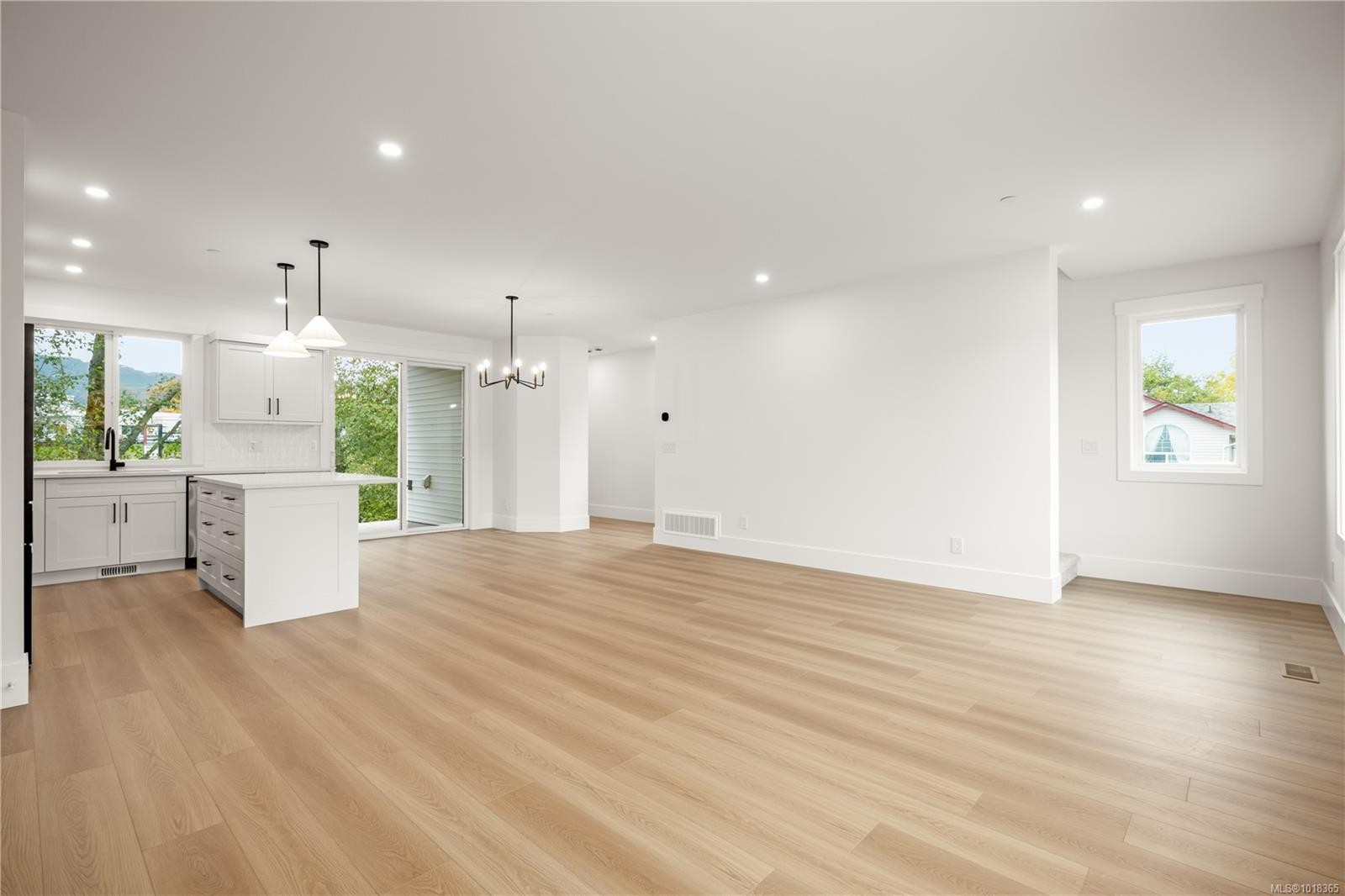 4193 Corunna Ave, Nanaimo, BC - Indoor Photo Showing Other Room