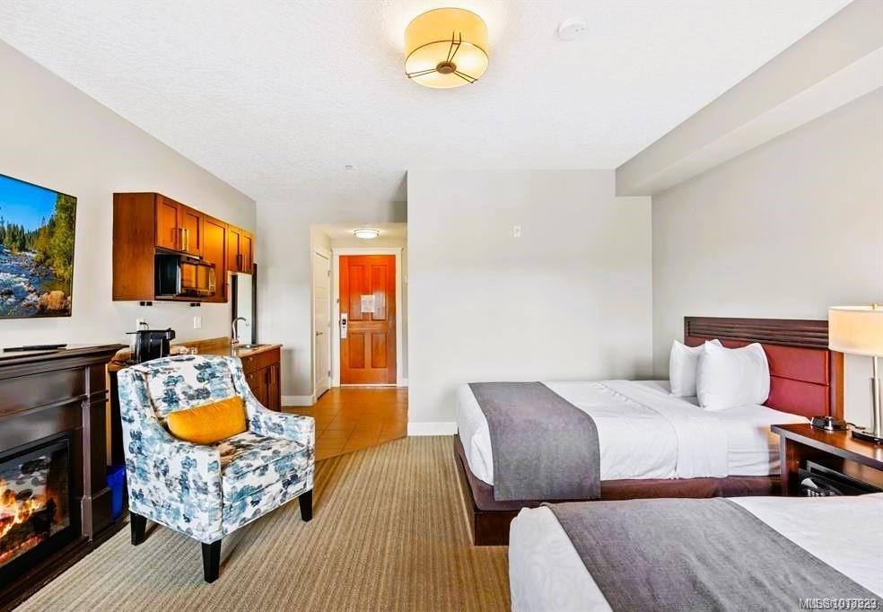 213D-1730 Riverside Lane, Courtenay, BC - Indoor Photo Showing Bedroom