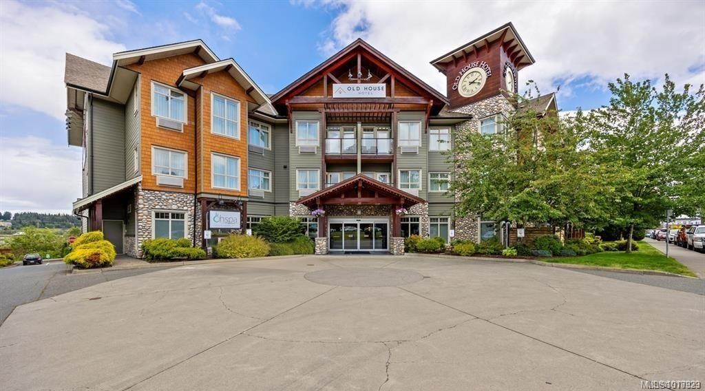 213D-1730 Riverside Lane, Courtenay, BC - Outdoor With Facade
