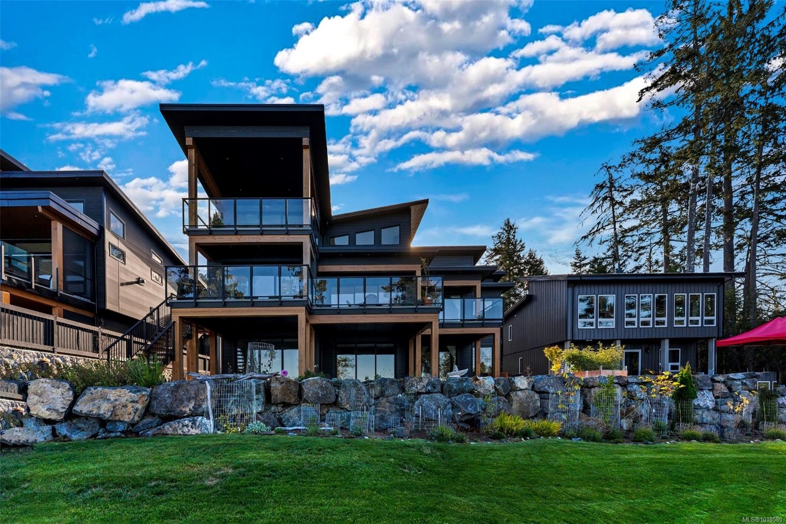 7210 Sea Cliff Rd, Sooke, BC
