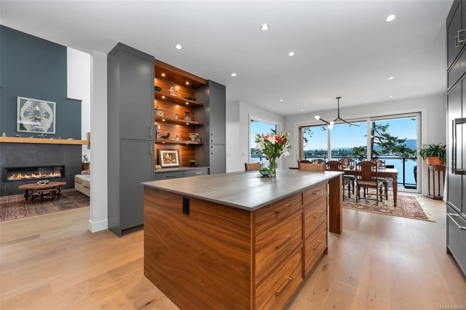 7210 Sea Cliff Rd, Sooke, BC