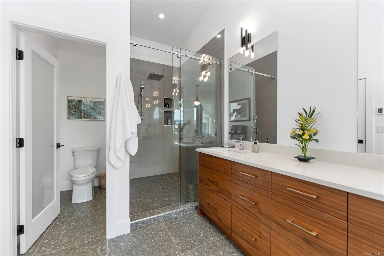 7210 Sea Cliff Rd, Sooke, BC