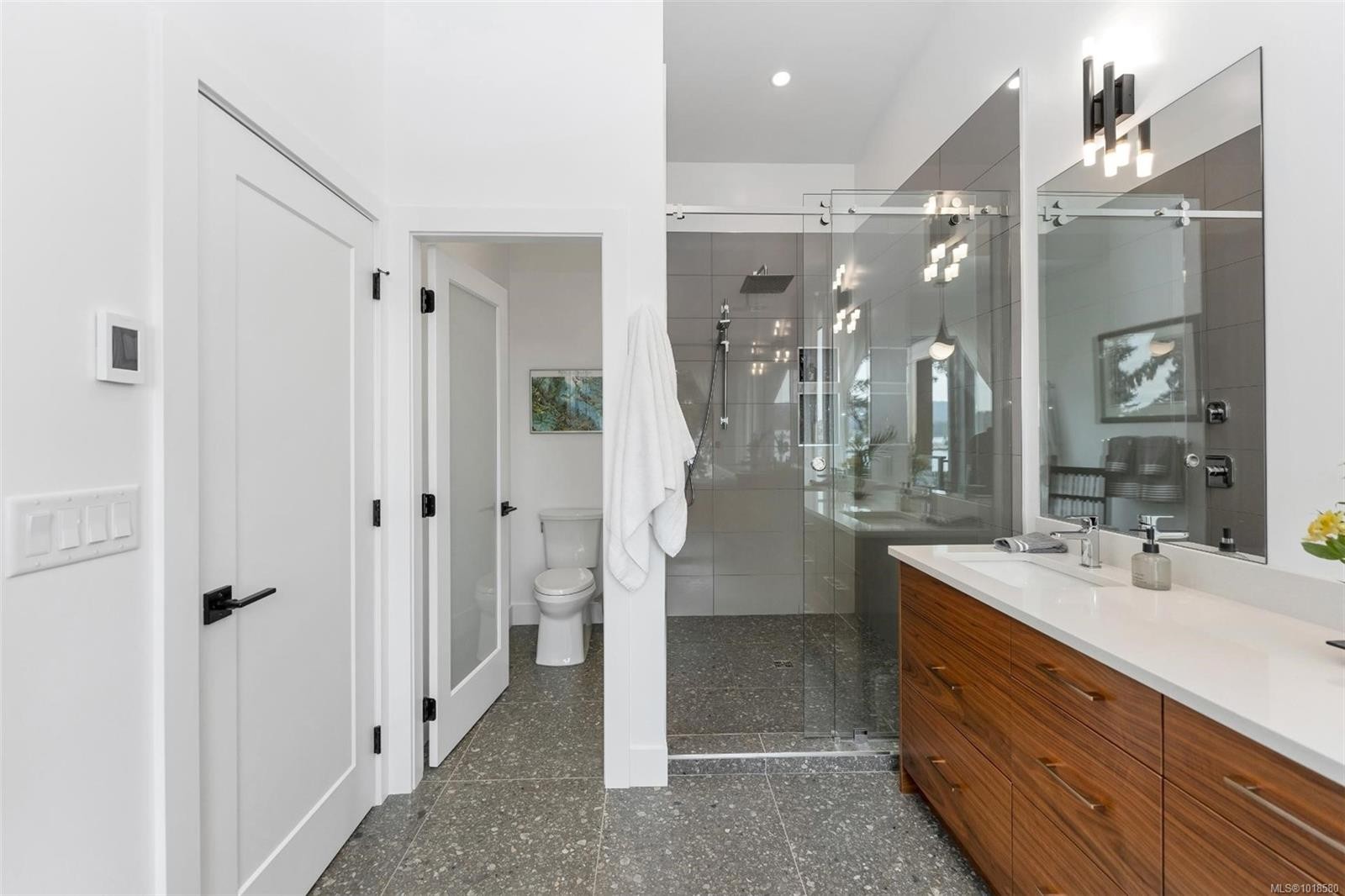 7210 Sea Cliff Rd, Sooke, BC