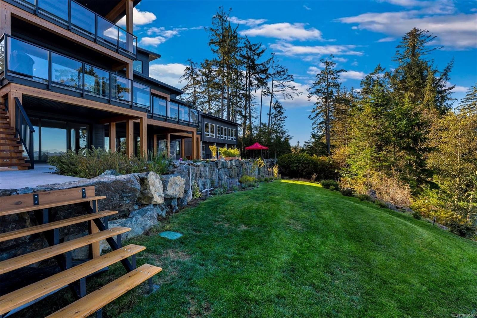 7210 Sea Cliff Rd, Sooke, BC