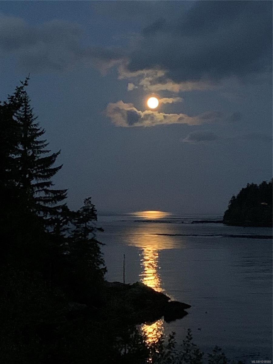 7210 Sea Cliff Rd, Sooke, BC