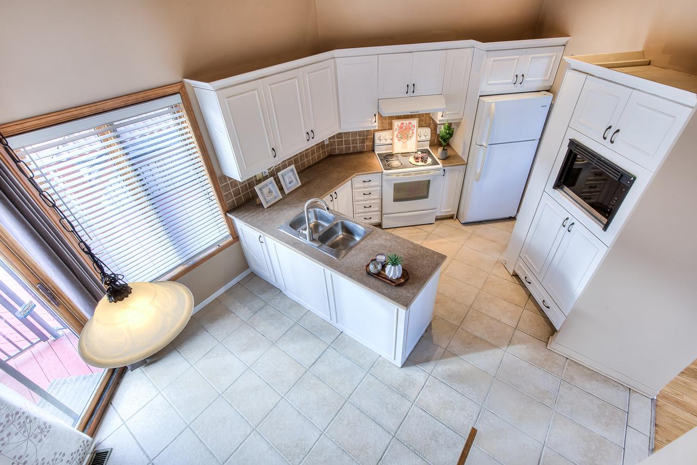 Kitchen - 891 Rue Nelan, Longueuil (Greenfield Park), QC - Indoor Photo Showing Kitchen