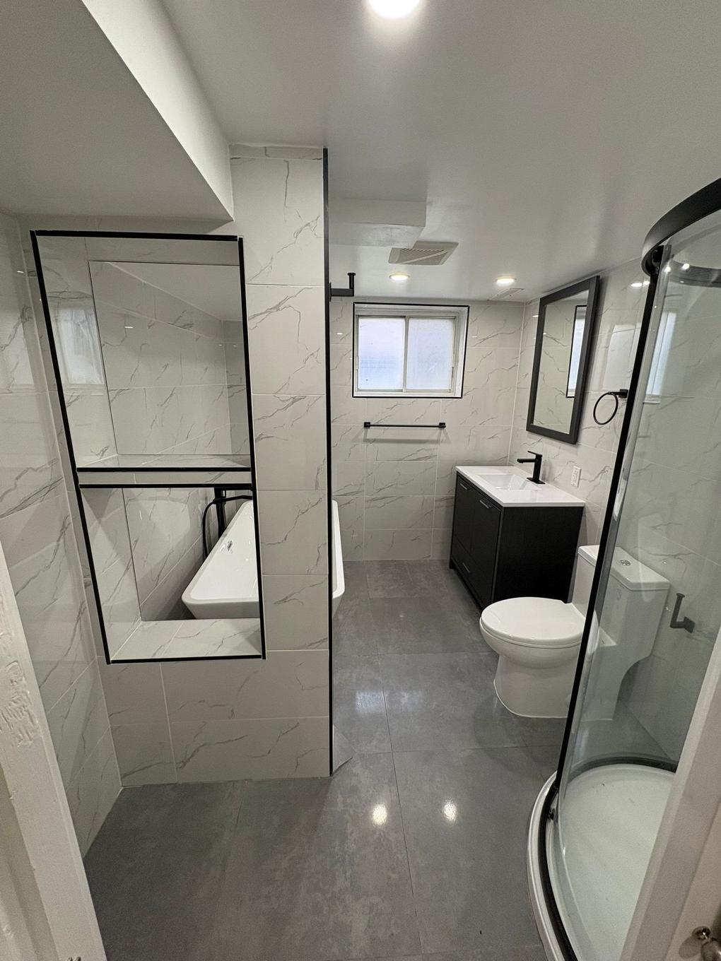 Salle de bains - 10515 Av. Garon, Montréal (Montréal-Nord), QC - Indoor