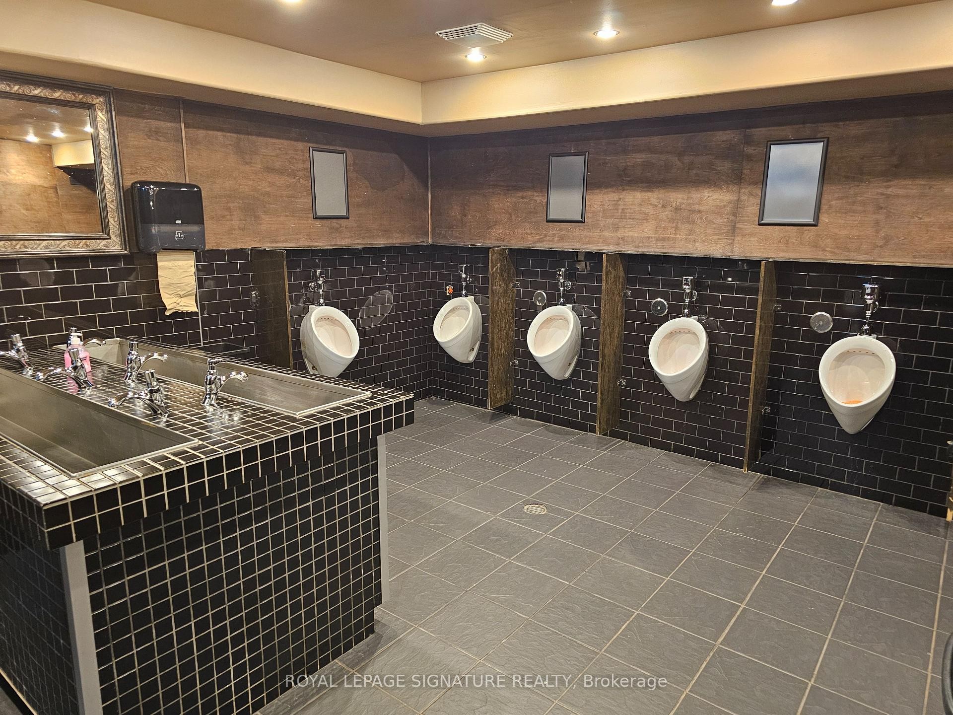 545 Richmond Street, London East, ON