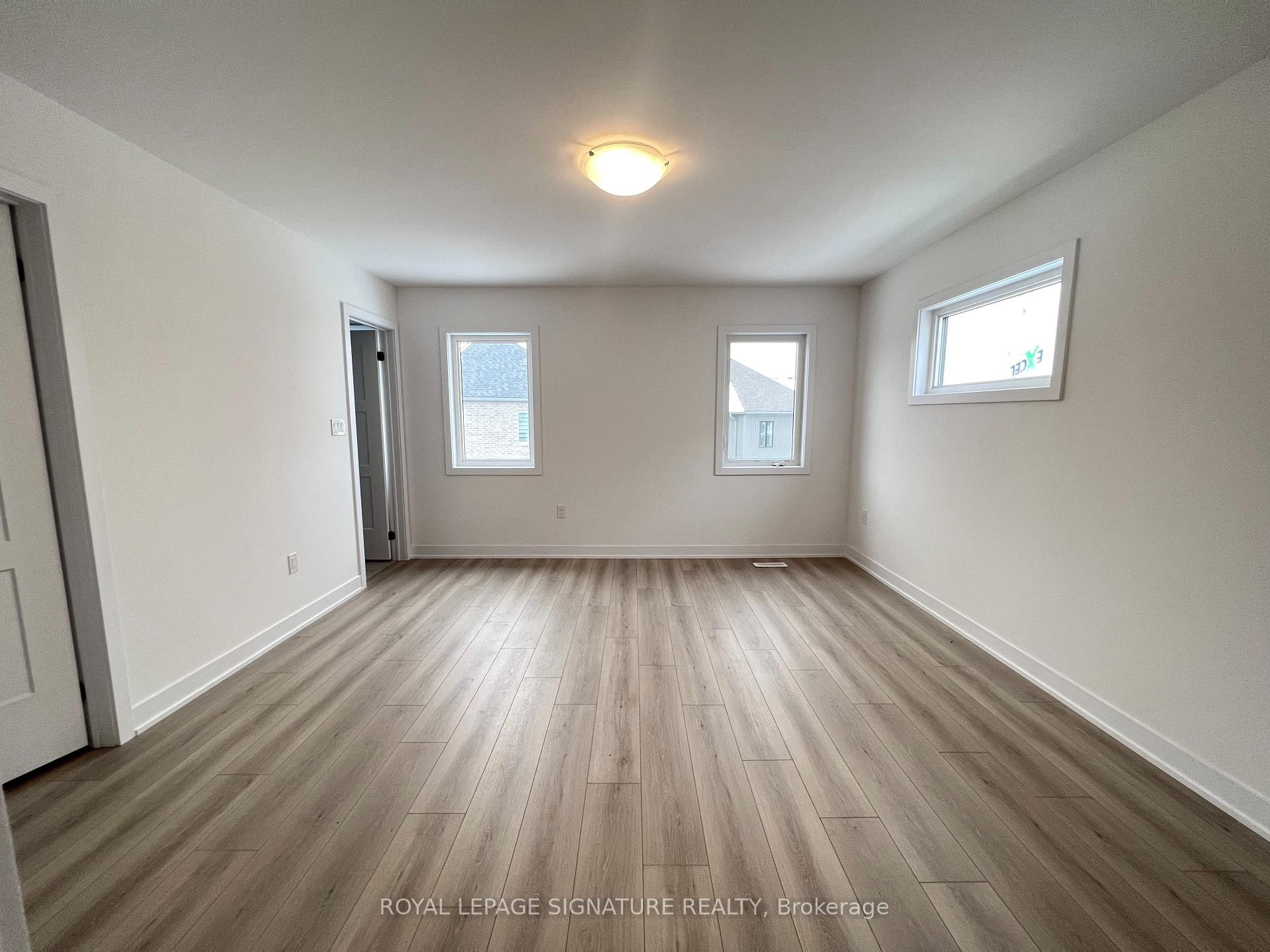 21 Hay Lane, Barrie, ON - Indoor Photo Showing Other Room