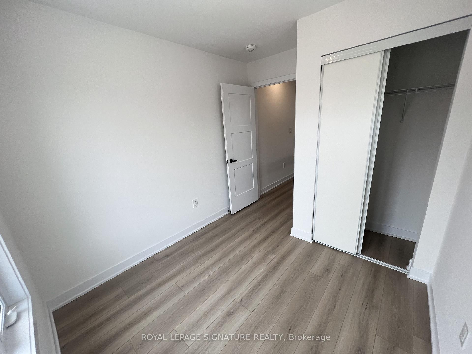 21 Hay Lane, Barrie, ON - Indoor Photo Showing Other Room