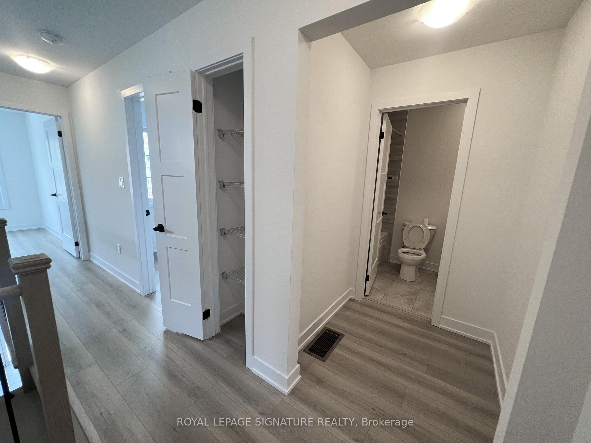 21 Hay Lane, Barrie, ON - Indoor Photo Showing Other Room