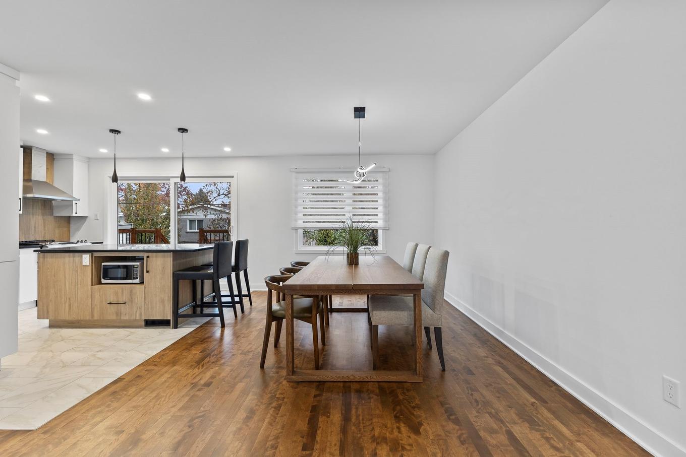 Salle à manger - 24 Rue David, Dollard-Des-Ormeaux, QC - Indoor Photo Showing Dining Room