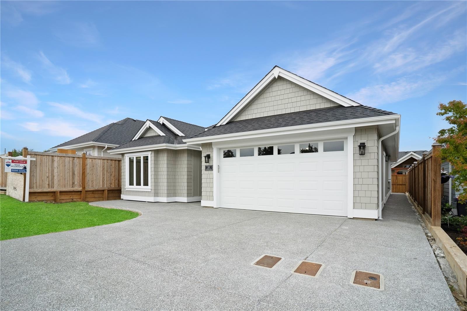 612 Rainbow Way, Parksville, BC