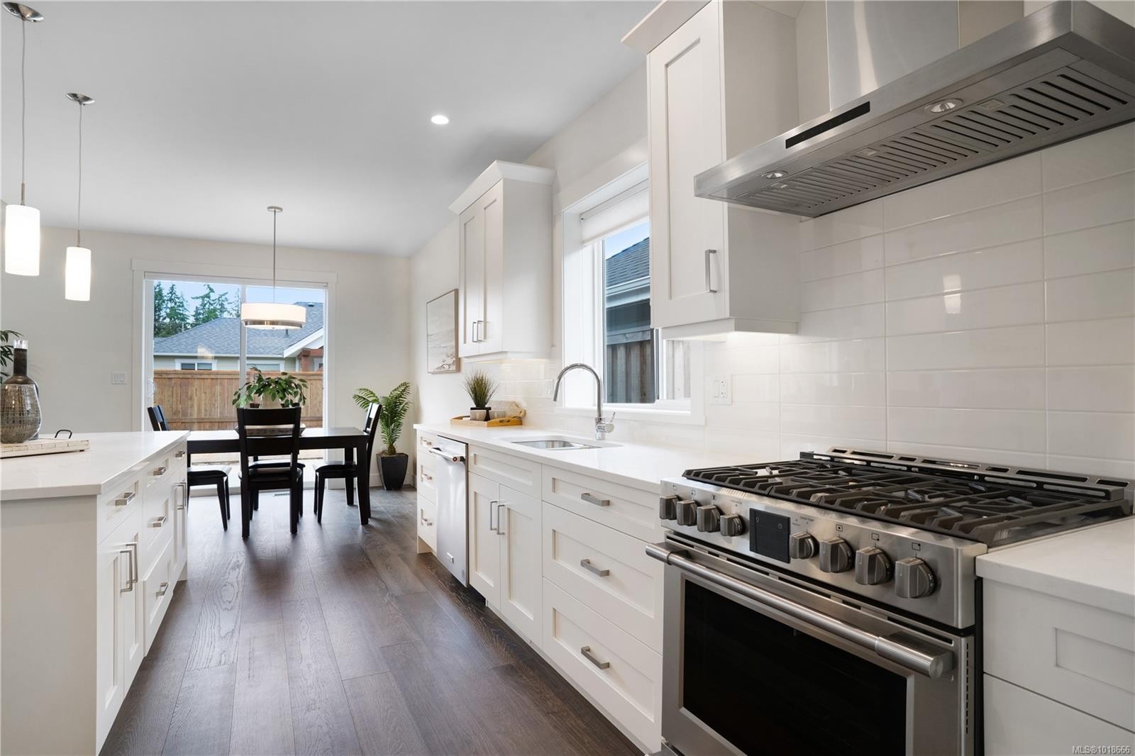 612 Rainbow Way, Parksville, BC