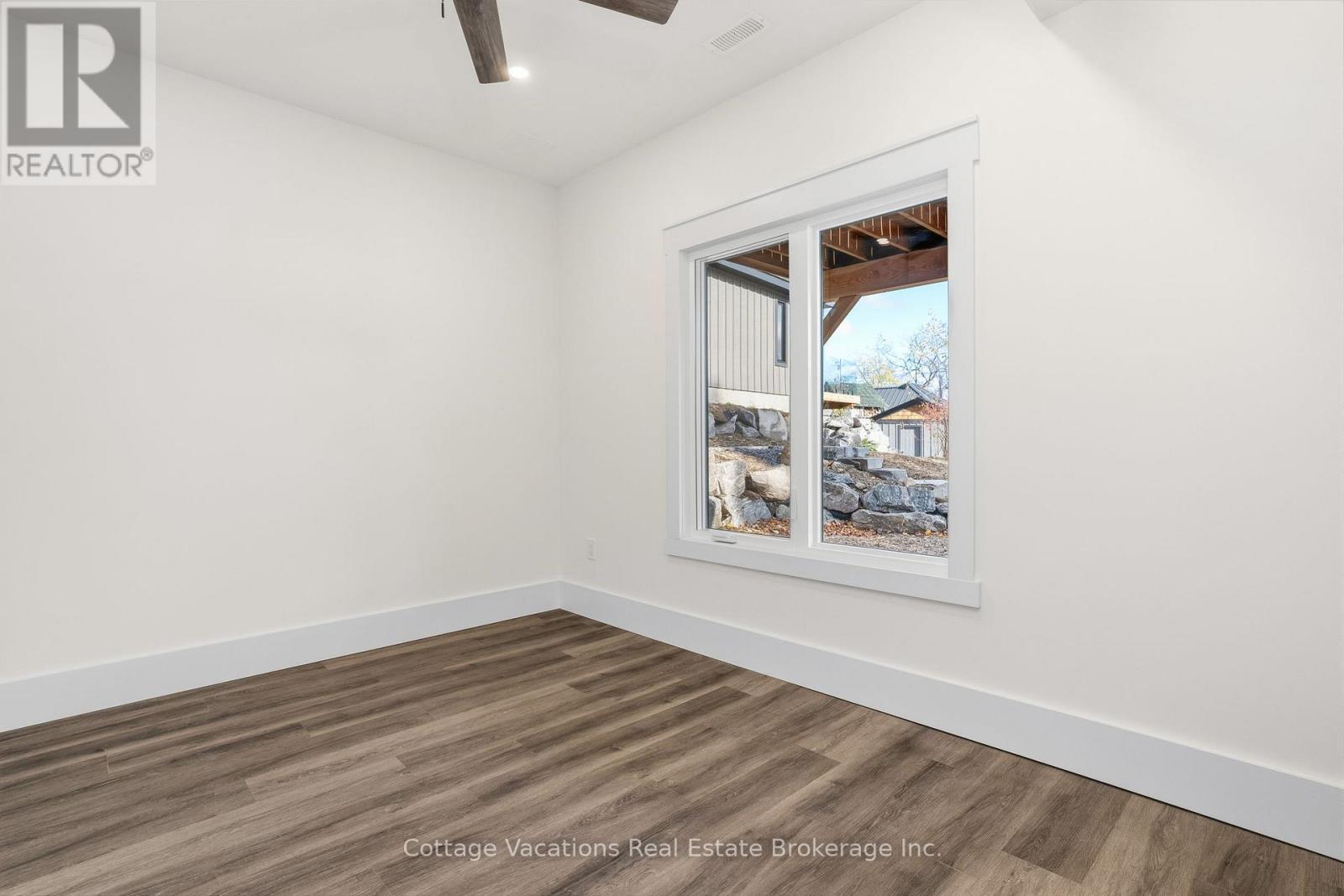 1111 Lakeshore Drive, Gravenhurst (Muskoka (S)), ON - Indoor Photo Showing Other Room