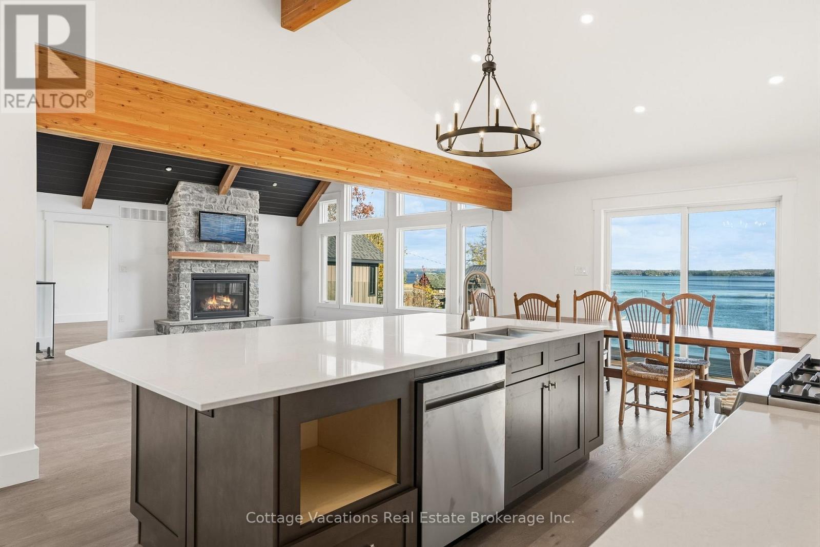 1111 Lakeshore Drive, Gravenhurst (Muskoka (S)), ON - Indoor With Fireplace