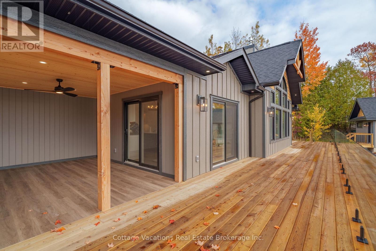 1111 Lakeshore Drive, Gravenhurst (Muskoka (S)), ON - Outdoor With Deck Patio Veranda With Exterior