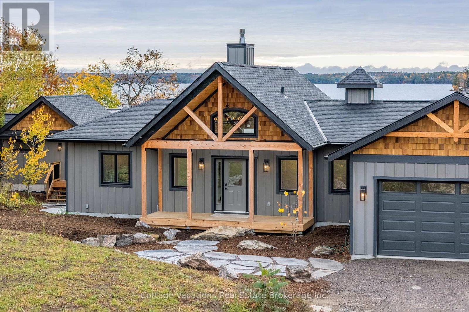 1111 Lakeshore Drive, Gravenhurst (Muskoka (S)), ON - Outdoor With Facade