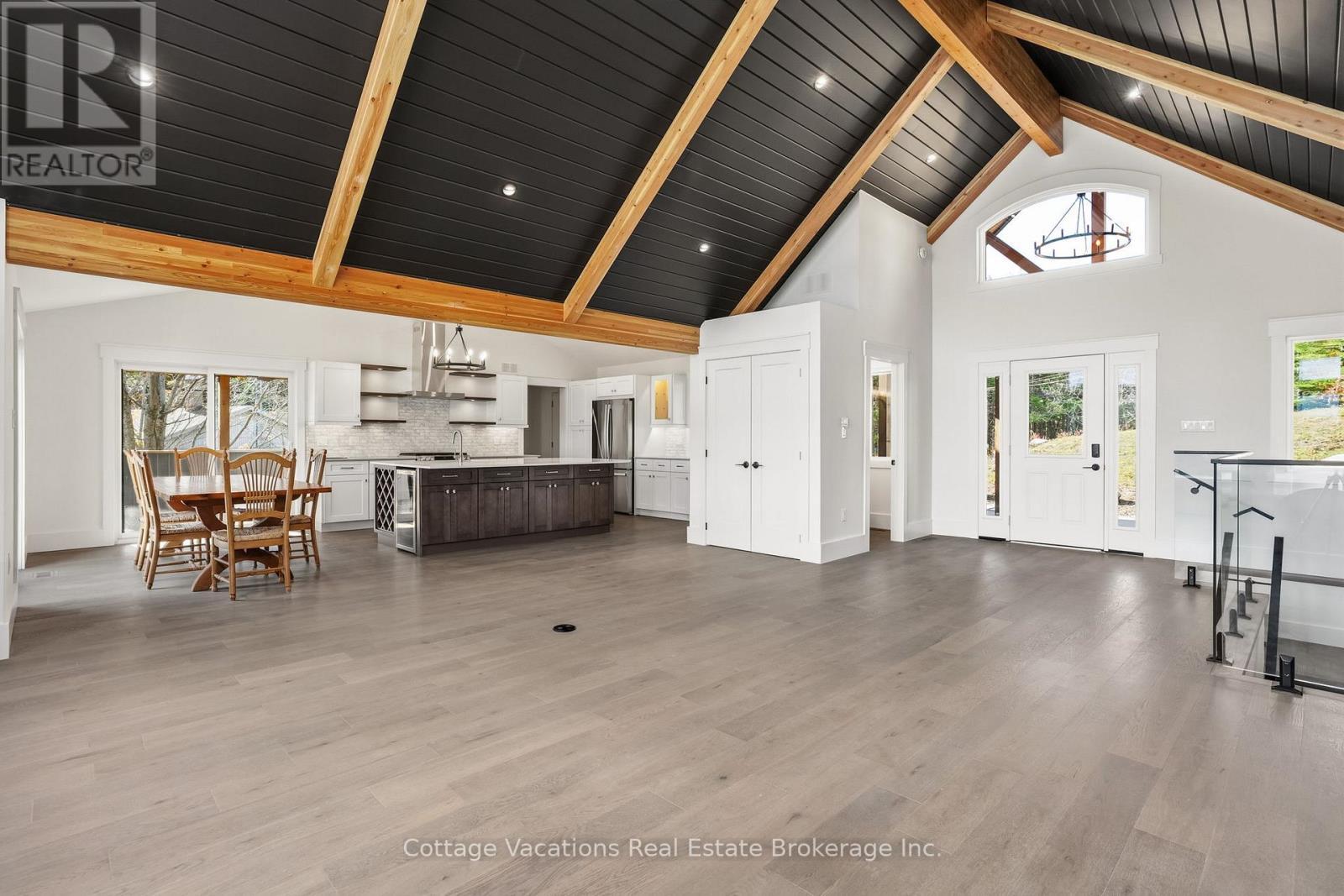 1111 Lakeshore Drive, Gravenhurst (Muskoka (S)), ON - Indoor