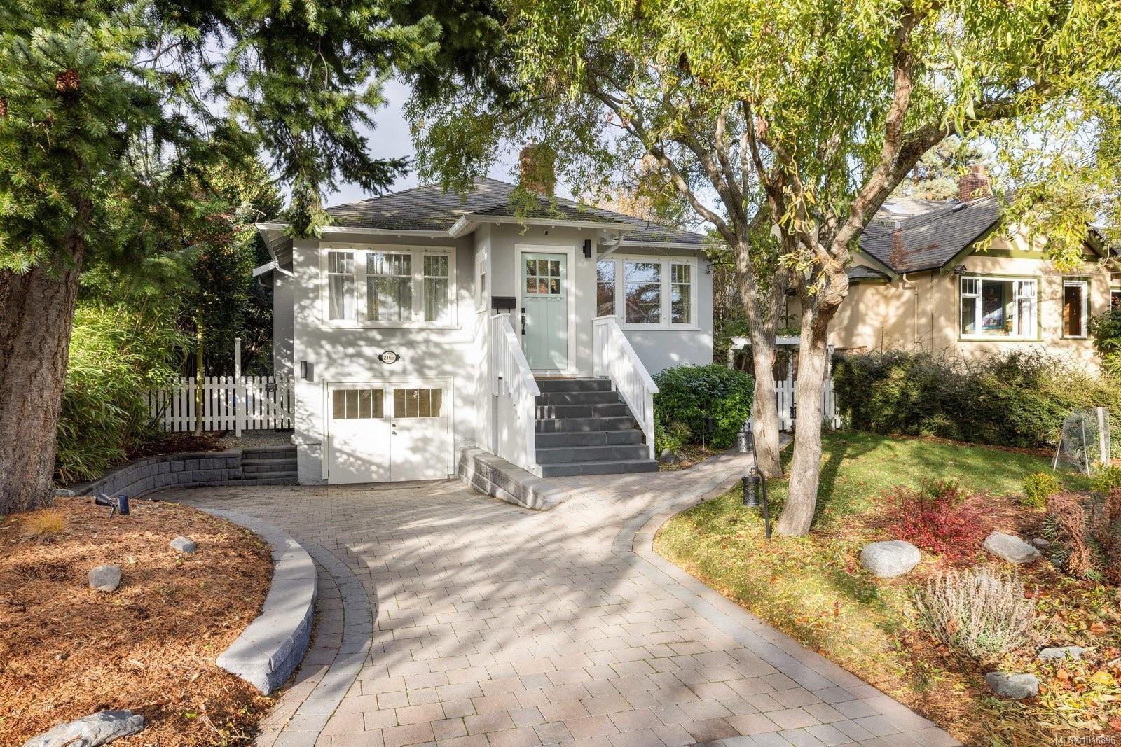 2168 Bartlett Ave, Oak Bay, BC