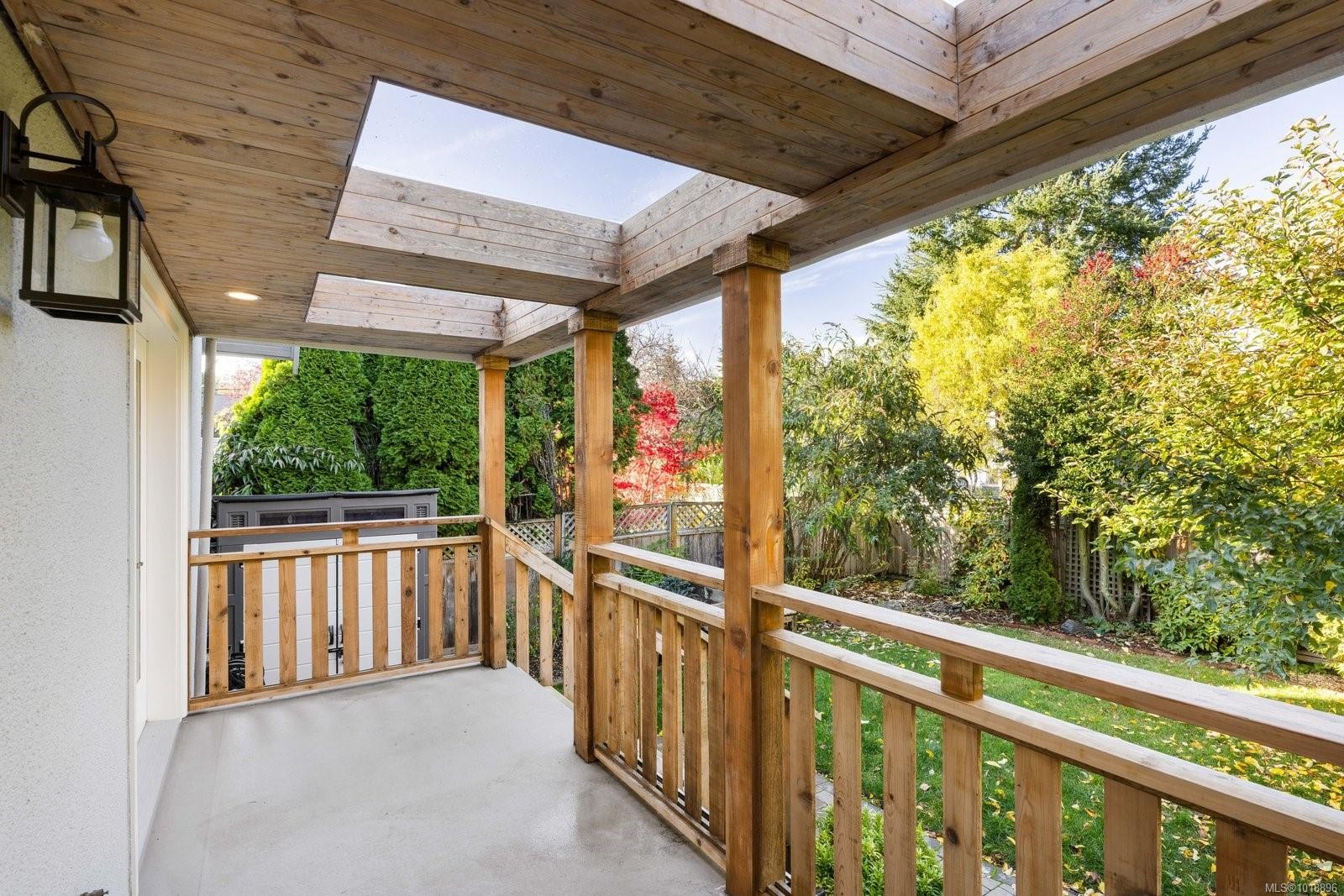 2168 Bartlett Ave, Oak Bay, BC