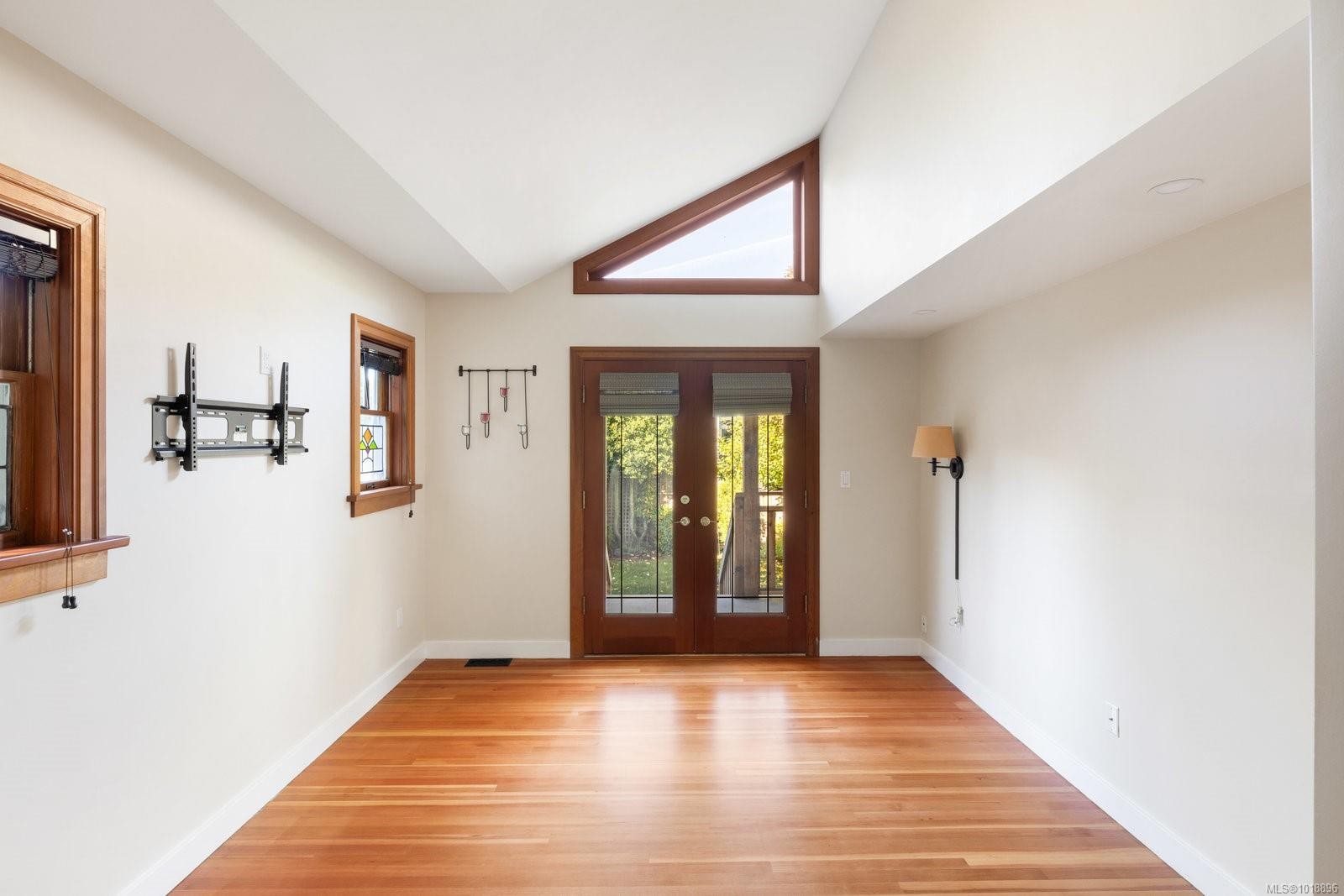 2168 Bartlett Ave, Oak Bay, BC