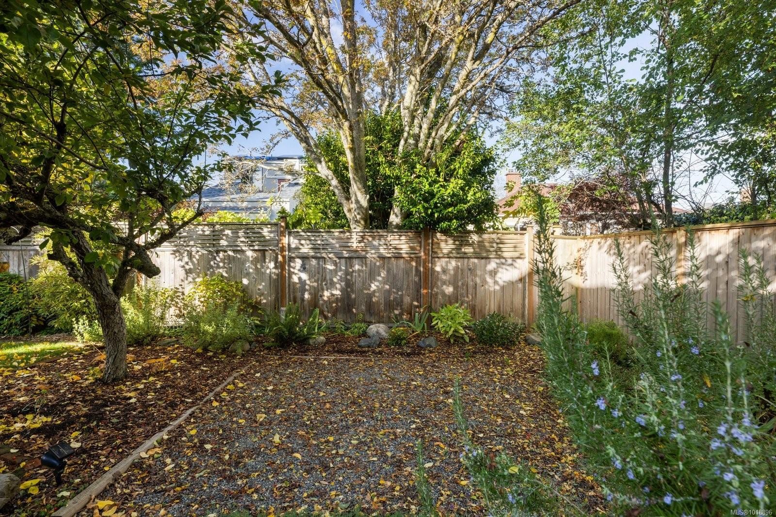 2168 Bartlett Ave, Oak Bay, BC