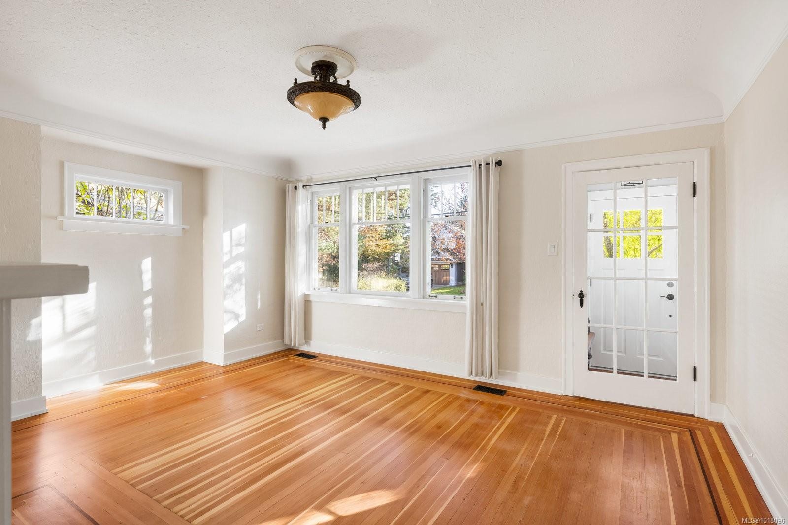 2168 Bartlett Ave, Oak Bay, BC