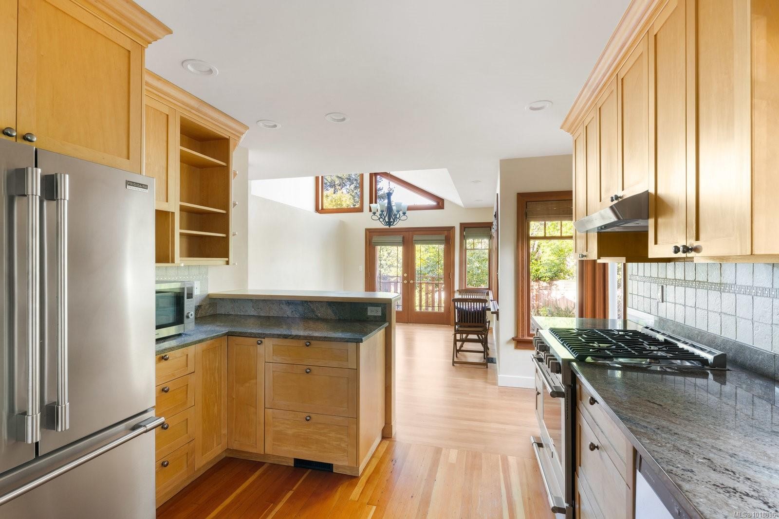 2168 Bartlett Ave, Oak Bay, BC