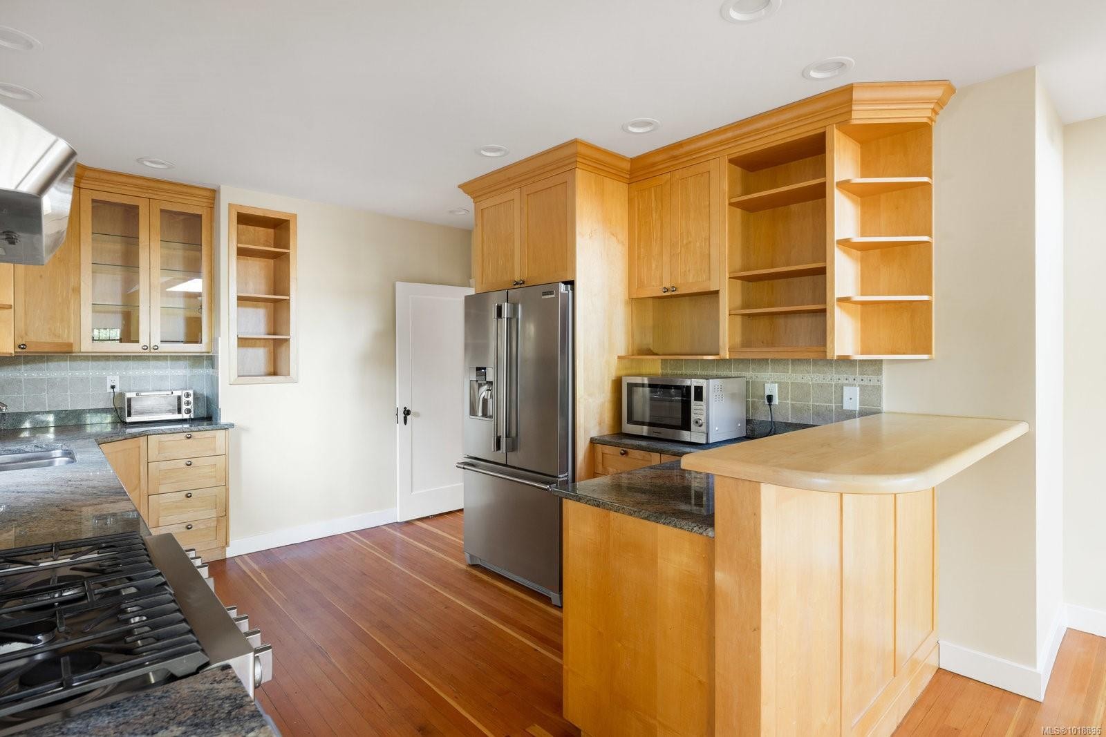 2168 Bartlett Ave, Oak Bay, BC