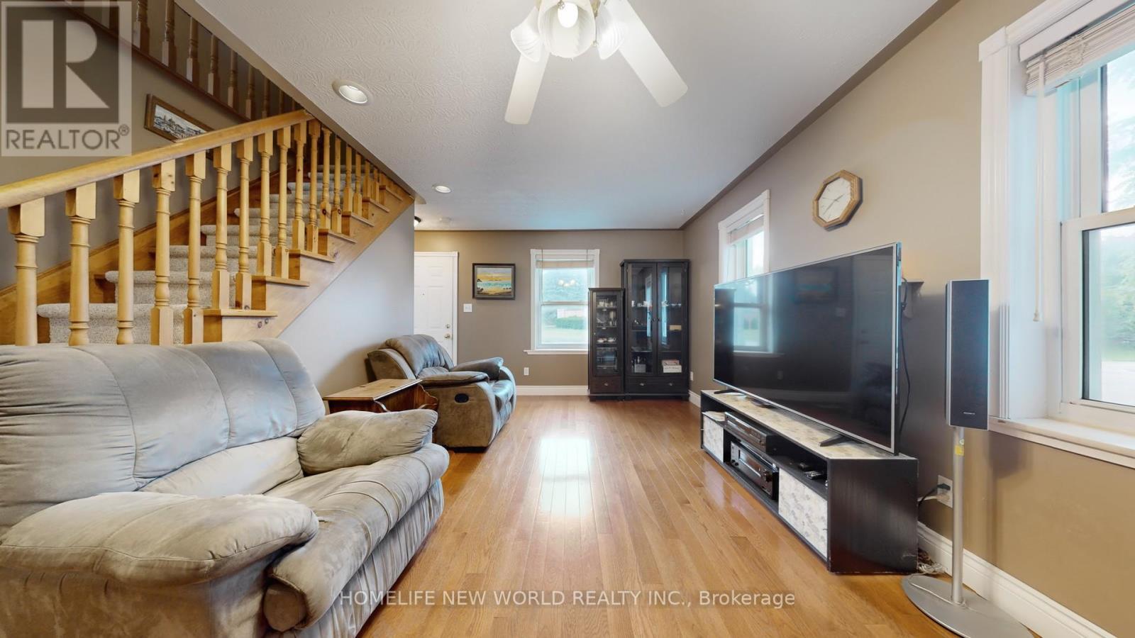 18770 Leslie Street, East Gwillimbury, ON - Indoor Photo Showing Other Room