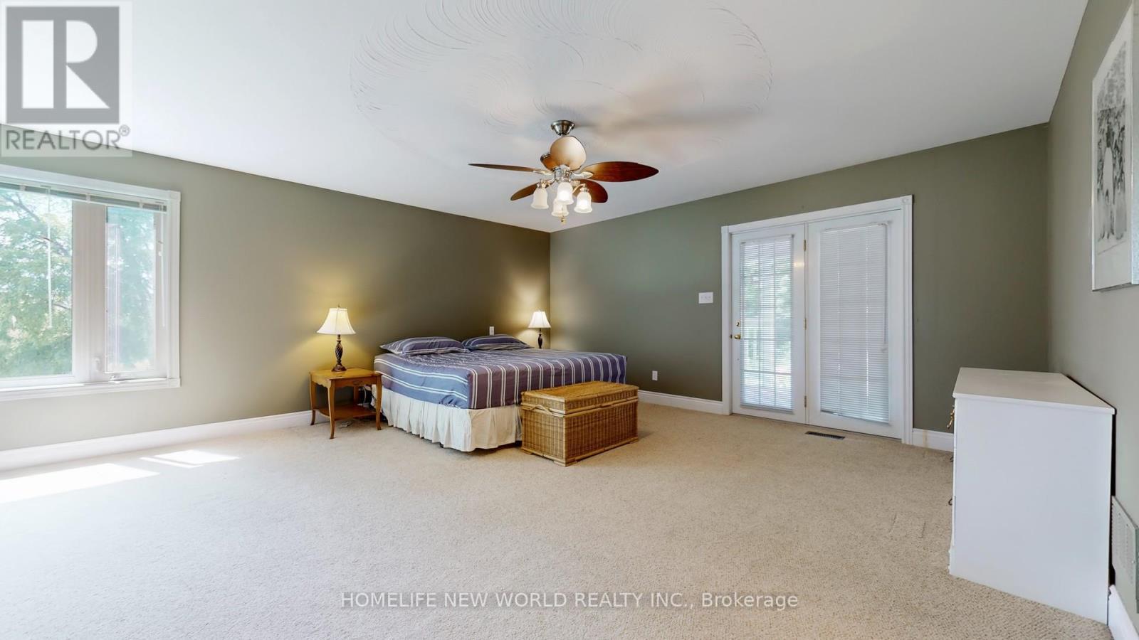 18770 Leslie Street, East Gwillimbury, ON - Indoor Photo Showing Bedroom