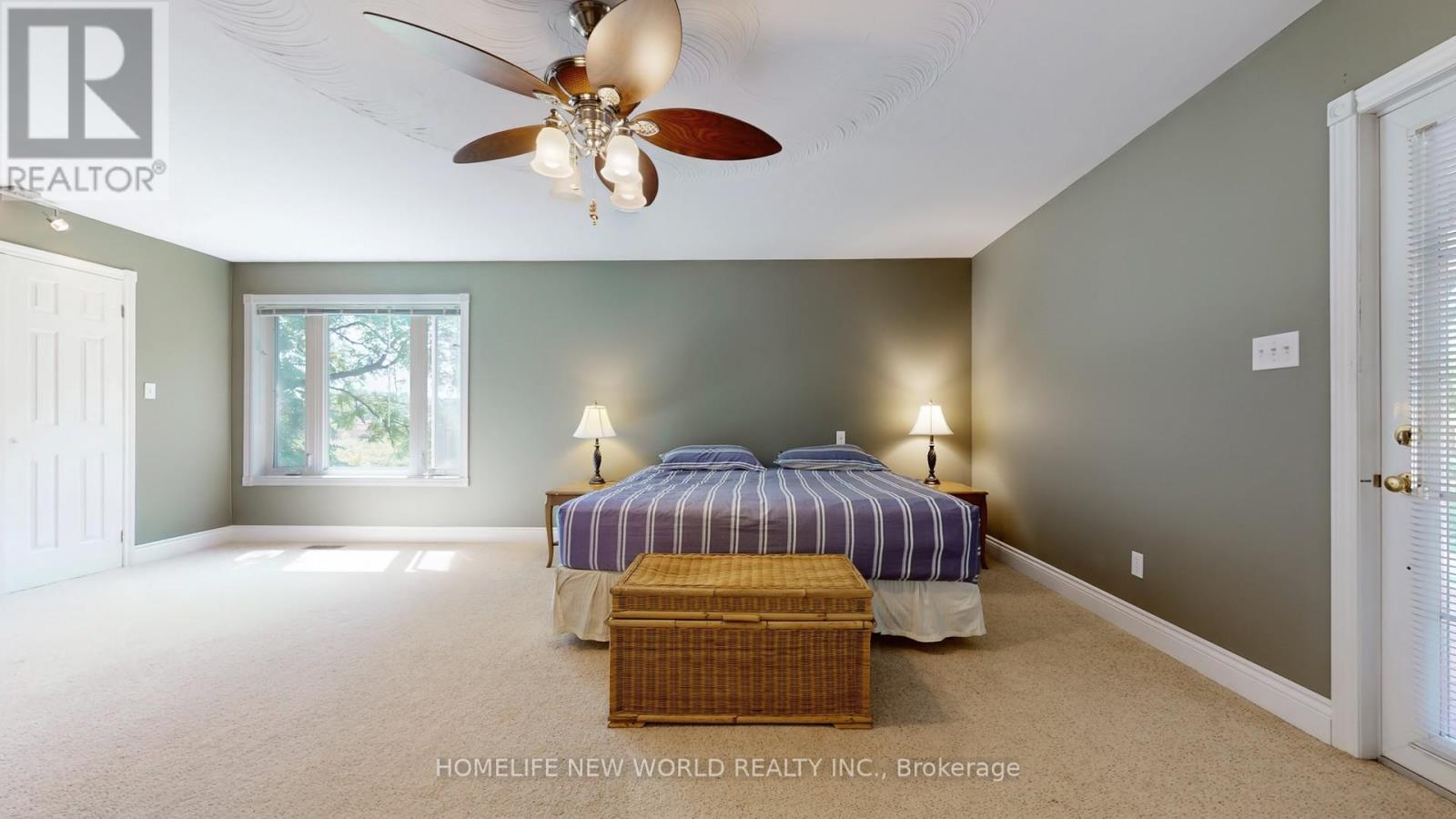 18770 Leslie Street, East Gwillimbury, ON - Indoor Photo Showing Bedroom